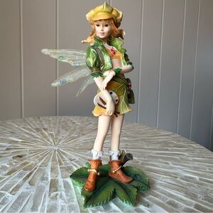 Faerie Glen TENTIMUSE Fairy Figurine